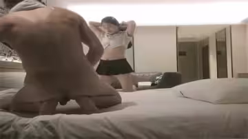 痴迷熟女！巨根狂魔邂逅馬尾騷婦，換上JK制服激情爆操