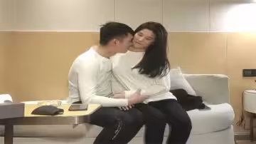 激情約會長發美女，等你來撩