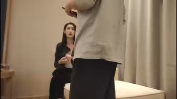 草莓修车—气质御姐换上空姐制服啪啪