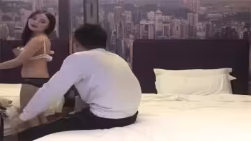 步賓尋花：洋娃娃般精緻外圍嫩模，嬌喘承歡任君採擷