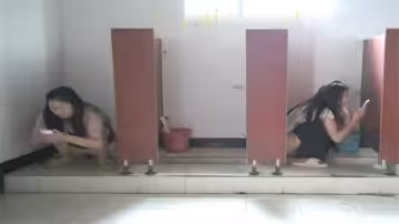全景厕所偷拍佼佼者第2弹：沉浸式偷窥体验