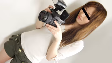 番號052725_01：新人女助理導演在AV行業被惡搞的誘惑視頻