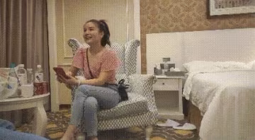 極品巨乳輕熟女求猛干！顏值爆表奶子超大，性格超好先聊天再瘋狂輸出，奶水四溢讓你射到停不下來，無套內射終極誘惑！