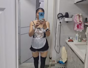 海角社區.表姐耐不住寂寞發女僕裝勾引我直接一炮讓表姐唱征服