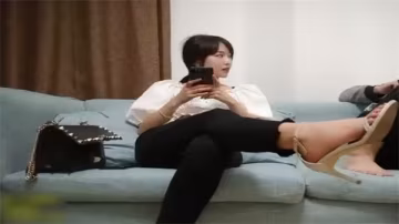 極品前凸後翹豐滿美婦！貼身白衣跪爬地板 淫蕩肉體抖動晃乳 汁液四濺的誘惑誘惑姿勢勾人難擋