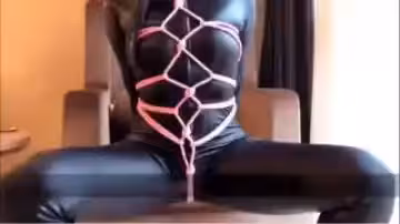 S爆乳玩具美少女會員版之皮褲玩具嫂子_玩具醬首次做愛流出