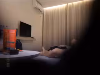 酒店找了個小姐姐.