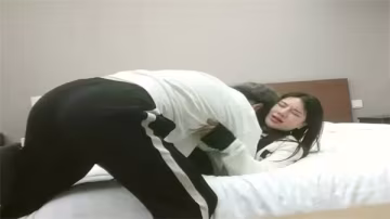 【利哥探花】偷拍外圍黑絲長腿女神真空上陣 頂級模特蜜桃臀嬌喘實錄