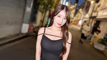 SIRO-5603 【她真的太優秀了，我配不上她！！】一眼相看，就註定會墜入愛河 茜