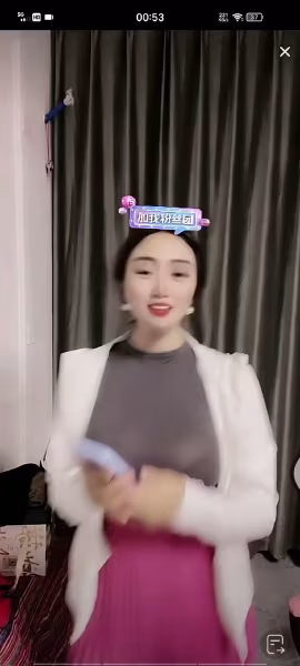 抖音_黎家姑娘&amp;amp;素素  緊身衣巨乳超級誘惑，妥妥的G奶
