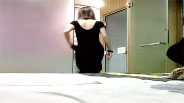 會所偷拍黑絲苗條美女！騷貨被狂操到潮噴嬌喘