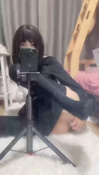 大小非常適合我的穴穴，弄得我高潮得太快了射的到處都是，視頻里的玩具