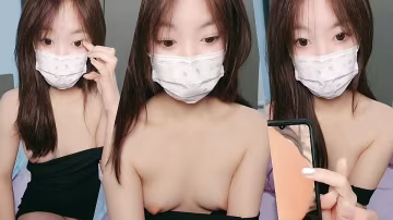 【一隻小呆梨】小臉肉嘟嘟可愛嫩妹，多套情趣制服十分誘惑，粉穴自慰水量挺大 (5)