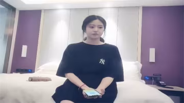 極品清純馬尾妹 深喉特寫硬到爆 直接抱起狂插嫩穴