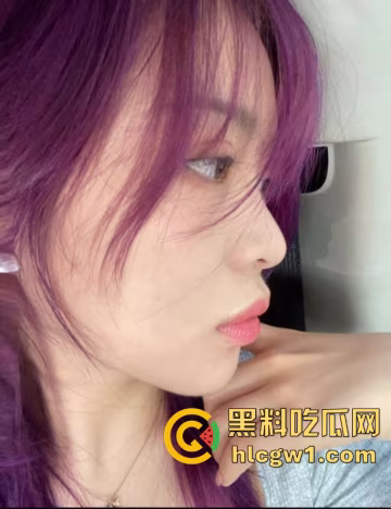 陌陌約的騷雞真會玩！瓜友邀好兄弟雙龍戲水，遠程指導教調教，看得兄弟急的前列腺都要憋壞了！