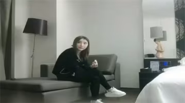 利哥探花 極品大美女騷穴濕透 嬌喘淫語被爆操到高潮噴水