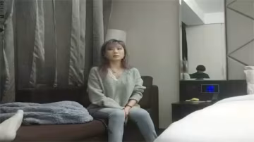 利哥探花實錄 極品美女被各種姿勢爆操狂干 淫聲浪語響徹房間