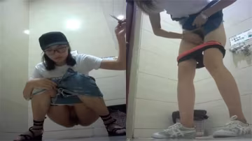 極致偷窺！公共女廁實拍巨乳美女蹲姿噴水