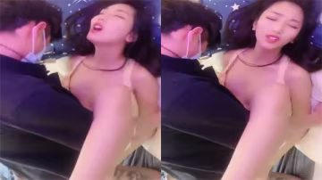 苗條巨乳小姐姐被小哥擺成各種羞恥姿勢瘋狂爆操，淫水狂噴