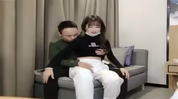 步濱探花精品資源質量槓槓的美麗女神下海