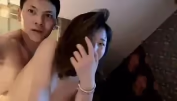 美少婦酒店偷情，被搞的腿軟.
