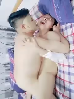 小少婦讓大哥大雞巴各種暴力抽插 #少婦