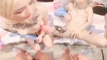 白皙紋身小母狗足交玩弄狼友雞巴上位坐騎操