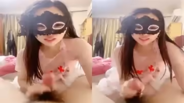 白絲大奶騷護士淫聲盪語撩騷互動足交吃雞伺候狼友近拍道具玩弄騷逼