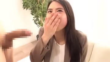 AI-高圓圓-性感女職員職場遭遇身體檢查