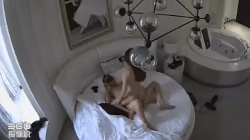 被男友肏的尖叫不停說輕點輕點胡言亂語男的也生猛使勁操的...