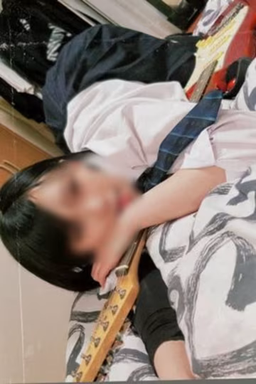 FC精品無碼PPV_顏出し美腳のバンド女子th卒業