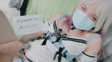 漂亮女僕的快速性愛與指交潮吹噴噴
