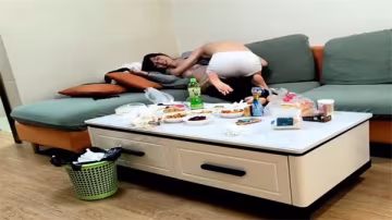 瘦子探花 良家少婦哭訴遭渣男連干兩炮 騷穴狂插內射噴水