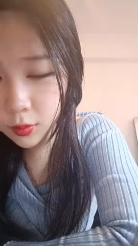 韓系網紅女神剛下海！送禮物全裸自慰收費房！從下往上視角揉搓騷穴，掰開看菊花，扭腰擺臀 new