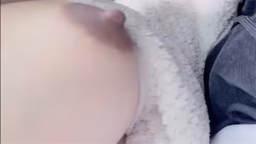 私密工作室偷拍！纖細骨感尤物被猛操，騷穴濕滑狂出水