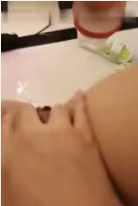 極品S曲線尤物！翹臀大穴跪沙發，勾魂姿勢求你猛烈內射！