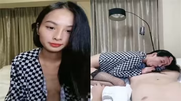 網襪細腿貧乳御姐 騷穴饑渴道具狂玩 無毛嫩逼淫聲嬌喘