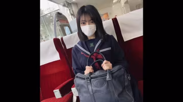 FC精品無碼PPV_初撮影中生から突如現れた義理のち親に性的虐を受け続けた訳あり女子生