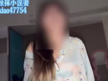 半夜妻子爬上了別人的床-絲襪小淫
