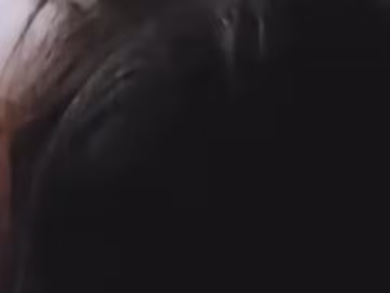 網友帶來了他的大屁股老婆讓大家一起玩群P