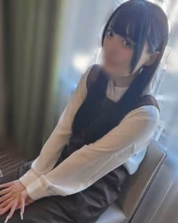 FC精品無碼PPV_ろり巨乳の里垢女子の表の顏はネイリストのインスタ女子巨根を美味しそうにフェラ
