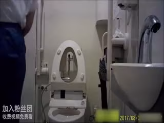 西餐廳正面清晰偷拍少女發御姐