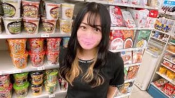 FC精品無碼PPV_清純系のスレンダーは意外と游び癖があるようで誘惑されっぱなしでした