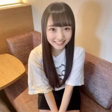 FC精品無碼PPV_センチ美白小柄なキレかわ未來ちゃんの奧の奧まで大量中出し