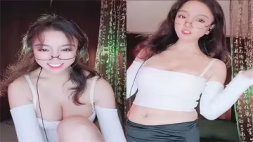 眼鏡網紅美御姐，熱舞騷穴暴露，被狂操內射高潮尖叫