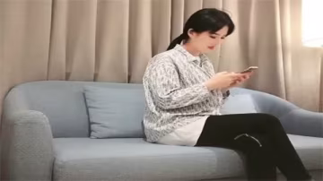 尋花偷拍！大屌魔人重金誘惑，爆操極品馬尾巨乳尤物，內射顏射到濕透！