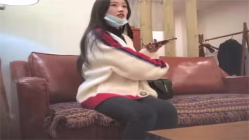 偷拍巨乳苗條妹上位騎乘大屌魔人 狂插浪叫內射