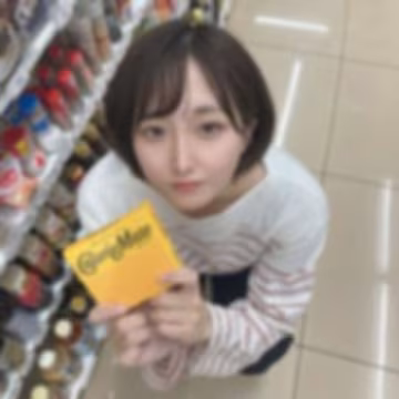 FC2精品無碼PPV-3040657 怒濤の180分！！ ショートカットの素樸な美女は、股間に大きなシミを作る変態女子2。..