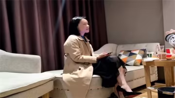 偷拍實錄：高價約炮黑絲高跟長腿御姐，極品騷穴任君狂干