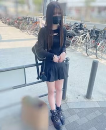 FC2精品無碼PPV-2971567 めちゃくちゃ可愛い！！アイドル【トー橫界隅のミ?マム】を奇蹟的に初ハメ撮..